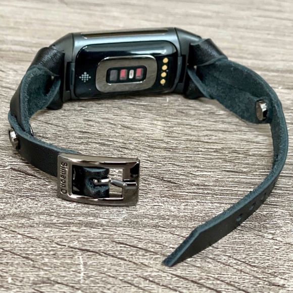 Black Slim Leather Strap Band Fitbit Charge 5 Tracker Black Jewelry Bracelet - Picture 3 of 8